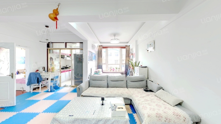 龙畔金泉三期二手房实景图