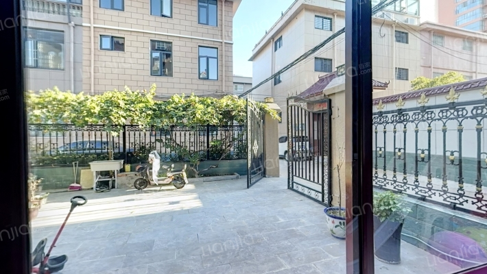 金碧花园二手房实景图