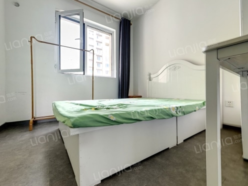 合租·雨润星雨华府南区 4居室 北卧