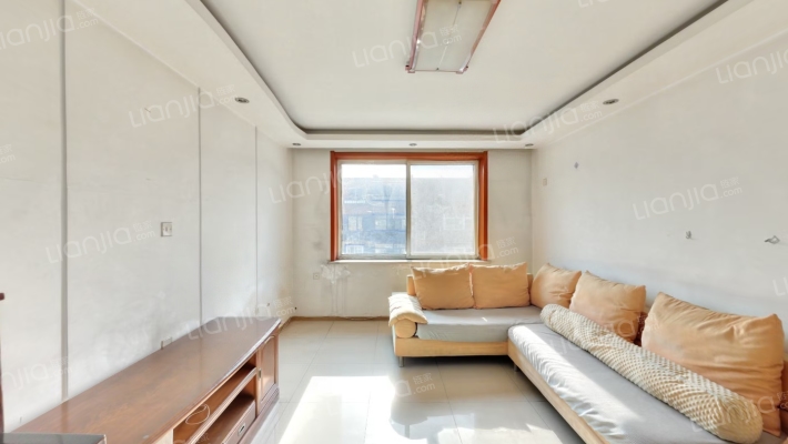 鹤鸣小区二手房实景图