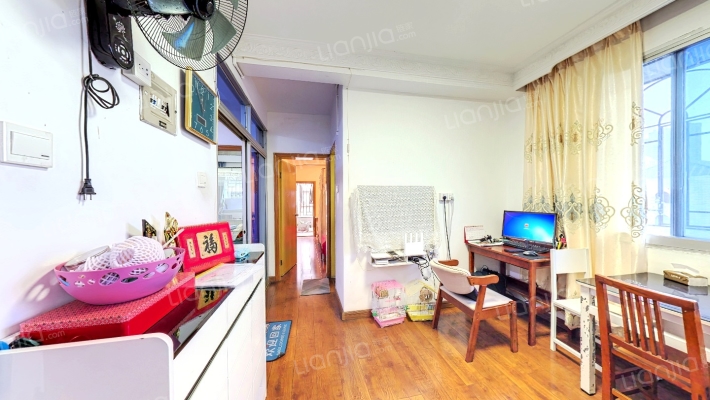 龙腰新村二手房实景图