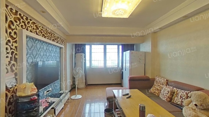 水岸公馆二手房实景图