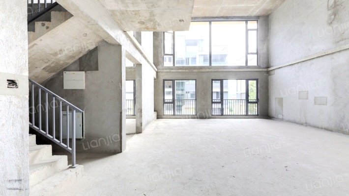 中海湖上景明二手房实景图