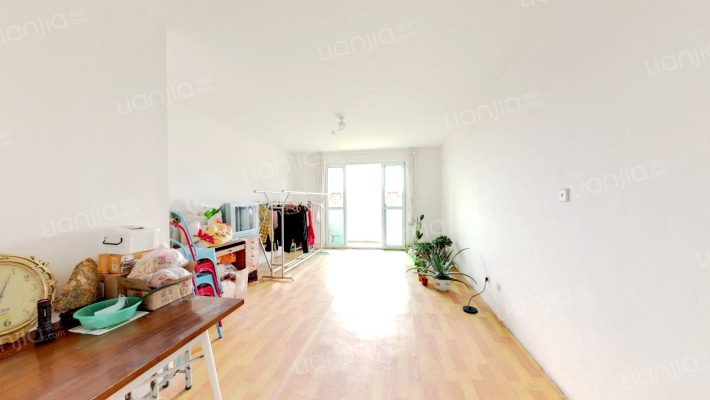 东飞花园二手房实景图