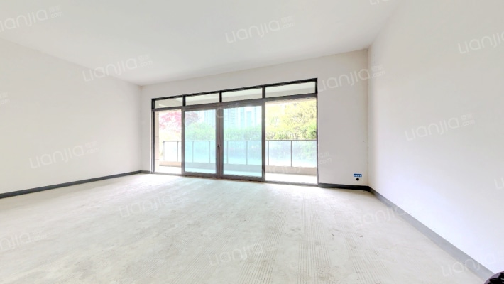 融创九樾府A区二手房实景图