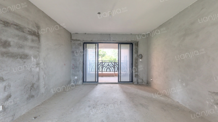 振江凤凰台二手房实景图