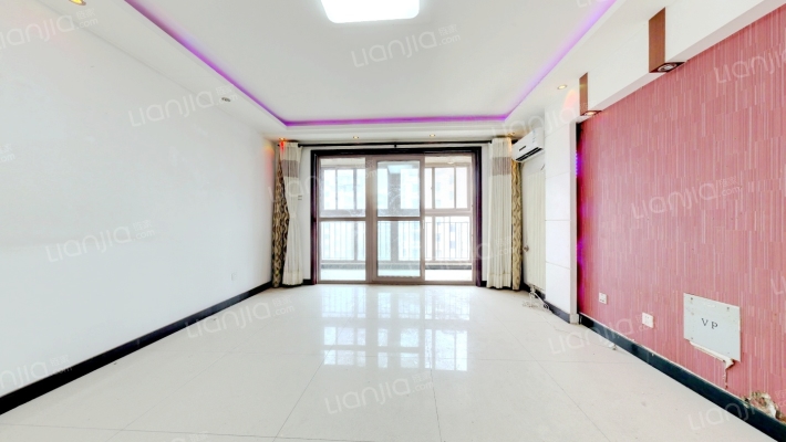 加州水郡二期二手房实景图