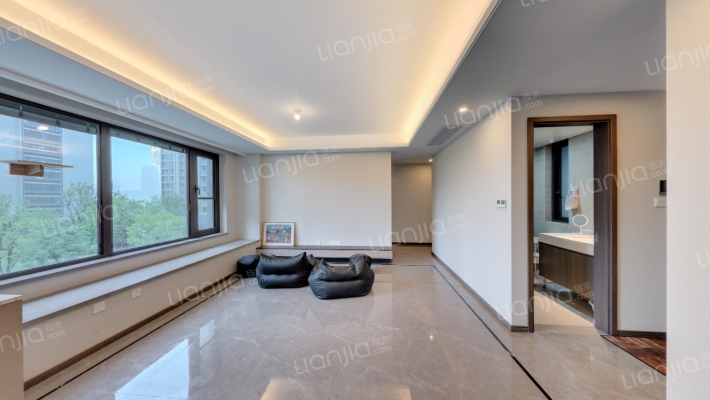 湖境观岚湾二手房实景图