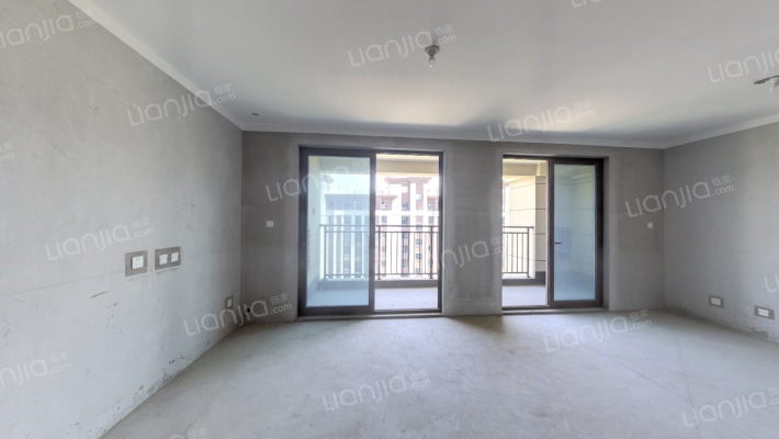 栖湖尚府二手房实景图