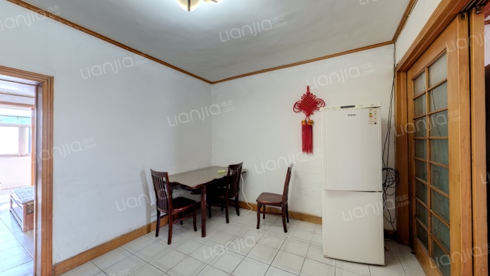 府学新村二手房实景图