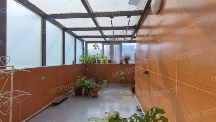 倾城小区二手房实景图