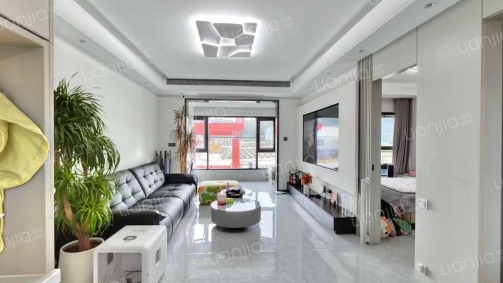 绿城云栖玫瑰园二手房实景图