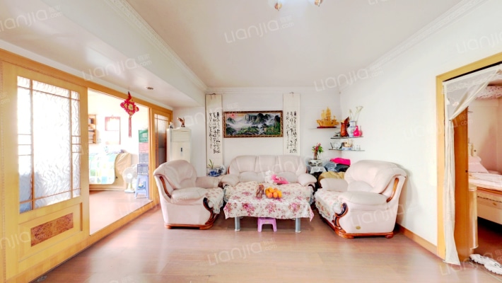 中亭街嘉辉苑二手房实景图