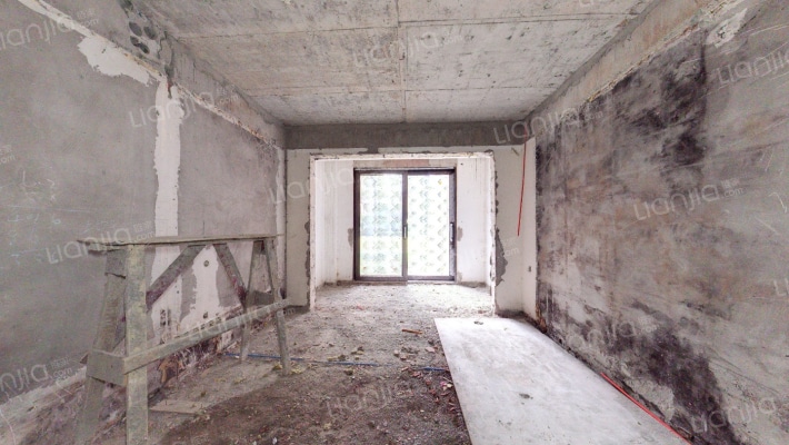 华美翡丽山二期二手房实景图