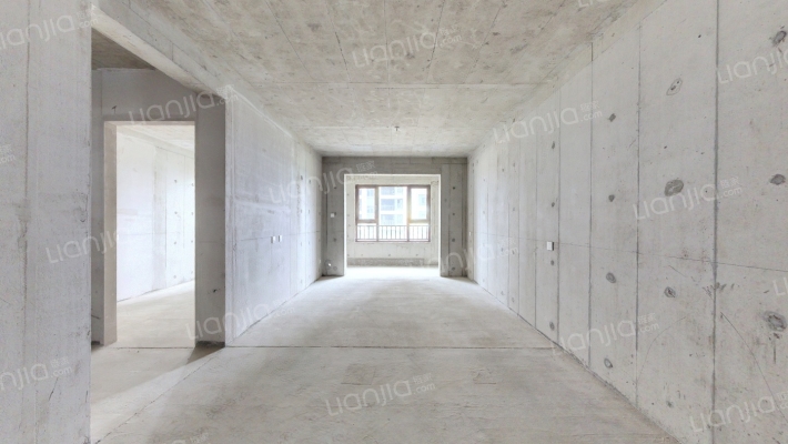 保利领秀山二手房实景图