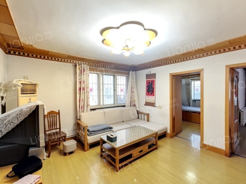 整租·虎山花苑A区 3室1厅 东/南/北