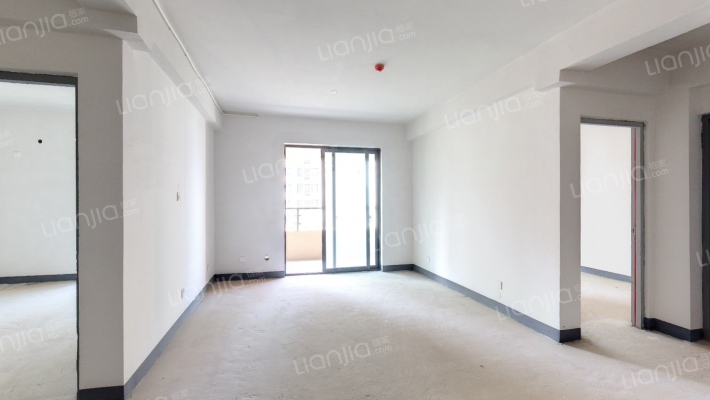 罗西住宅区十三组团二手房实景图