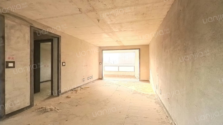 上境绿地南苑二手房实景图