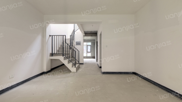 花间墅二手房实景图