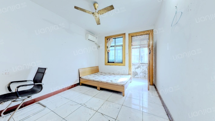 岗杜街122号院二手房实景图