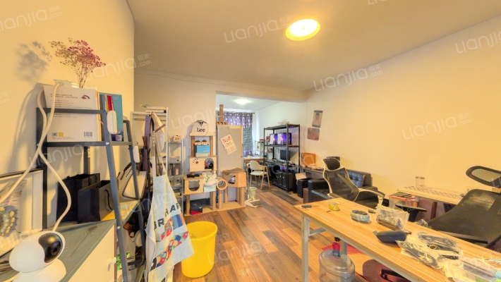 越胜公寓二手房实景图