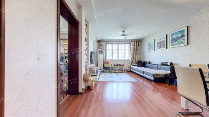 天润公寓二手房实景图