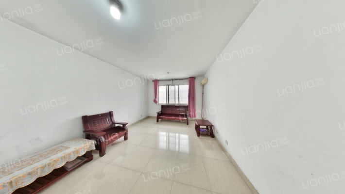 东大公寓二手房实景图