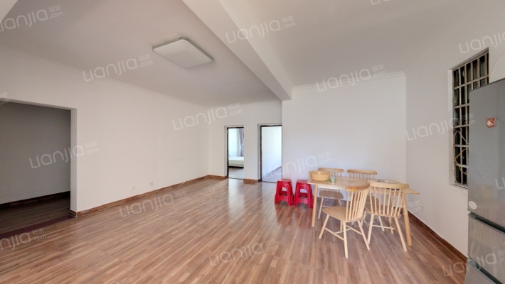 智博路二手房实景图