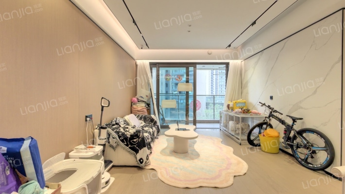 前海润峯府二手房实景图