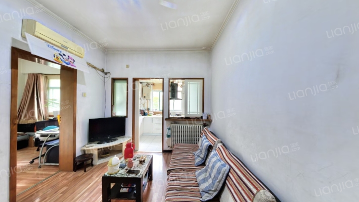 卧龙巷四号院二手房实景图