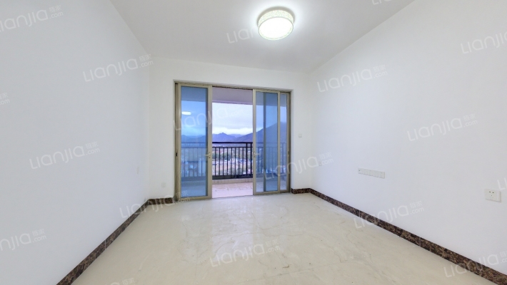 钜隆雅居蓝湾二手房实景图