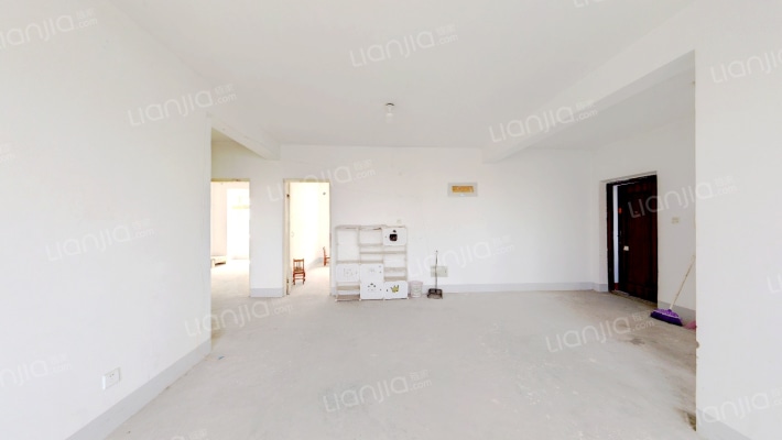 峪龙佳苑西区二手房实景图