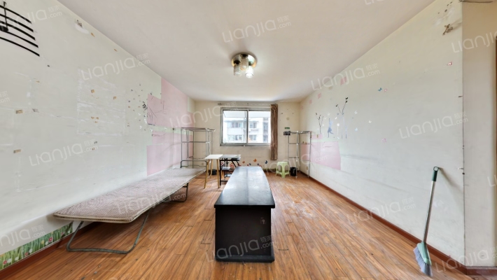 金竹苑B区二手房实景图