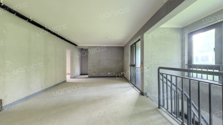 新城德商蓉御天骄二手房实景图