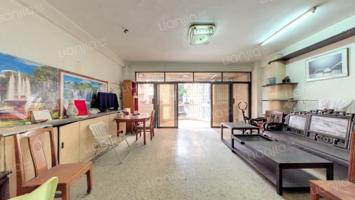 华柏路二手房实景图