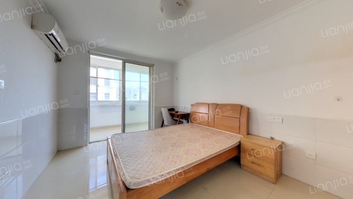 鹤坡路83弄二手房实景图