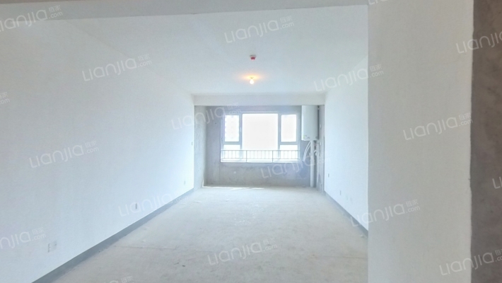 荣科丽苑二手房实景图