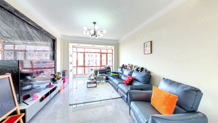 英伦河山二期二手房实景图