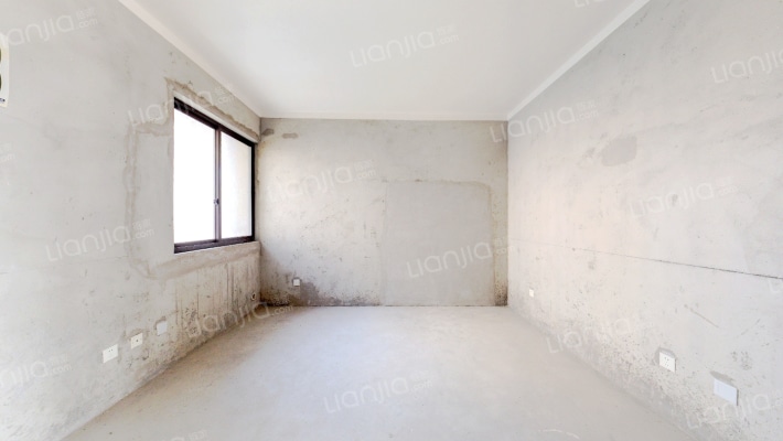 西欧翡翠苑二手房实景图