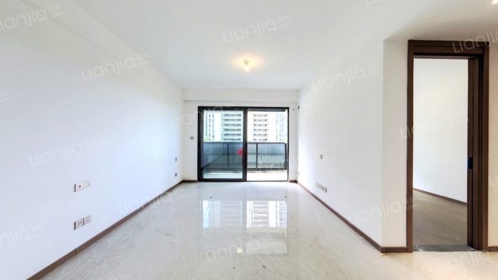 金湾宝龙城二期二手房实景图