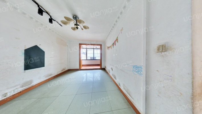 解放路245号二手房实景图