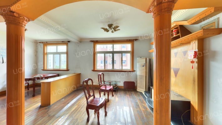 教苑新村(徐泾)二手房实景图