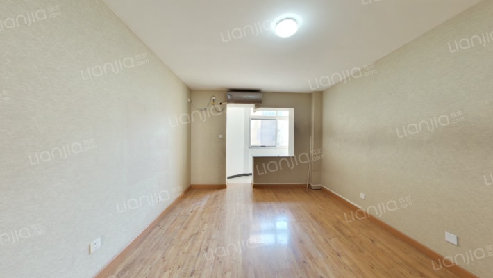 南露园二手房实景图