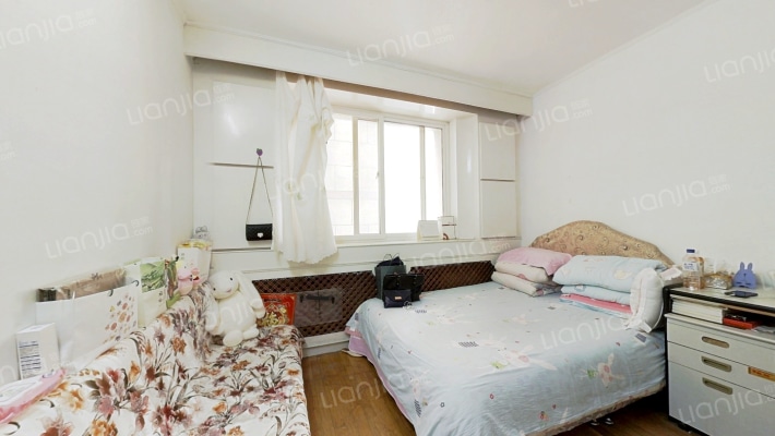 丹东街（民主广场）二手房实景图