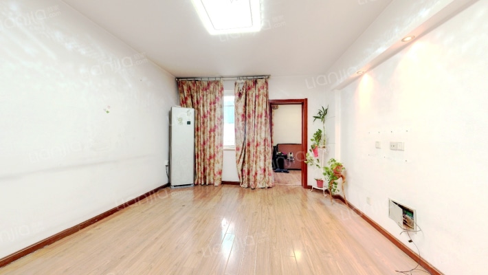 西湖美景二手房实景图