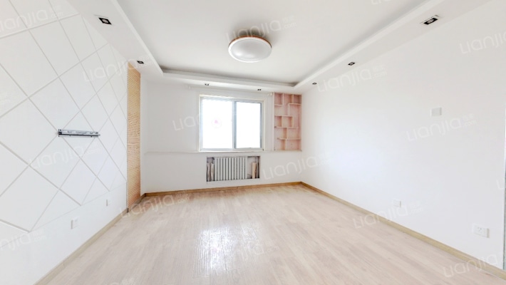 辉高宜辉现代城一期二手房实景图