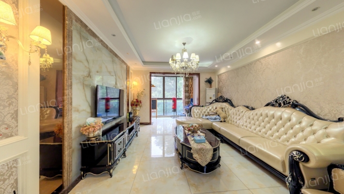 翡翠湾纯水岸二手房实景图