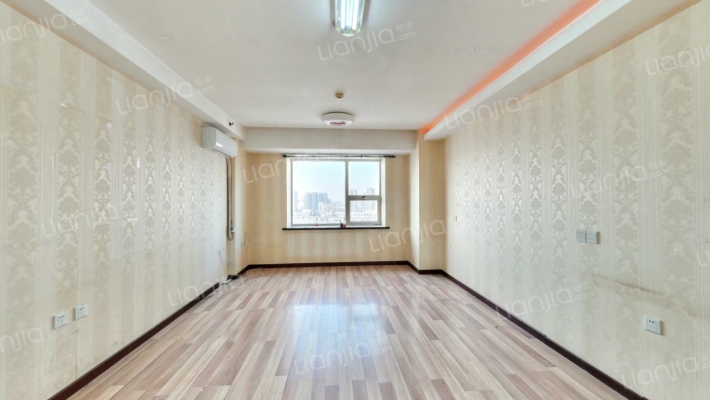 年华国际大厦二手房实景图