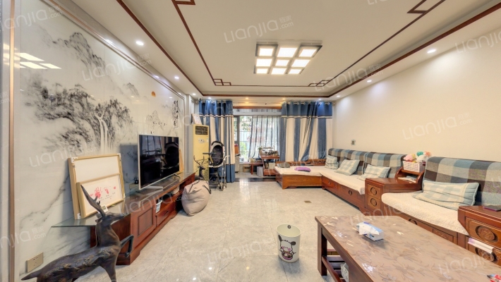 新格瑞拉湖滨假日中心二手房实景图