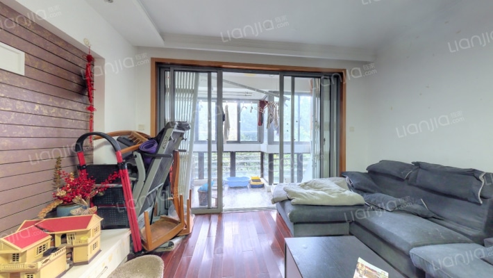 天鹅湖畔小区二手房实景图